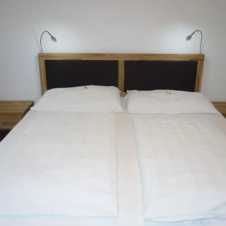 Zur Post * Schörfling