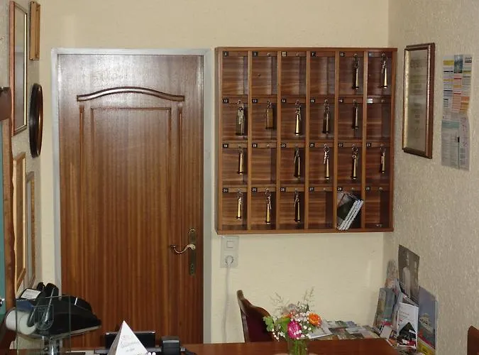 Zur Post Πανδοχείο Schörfling