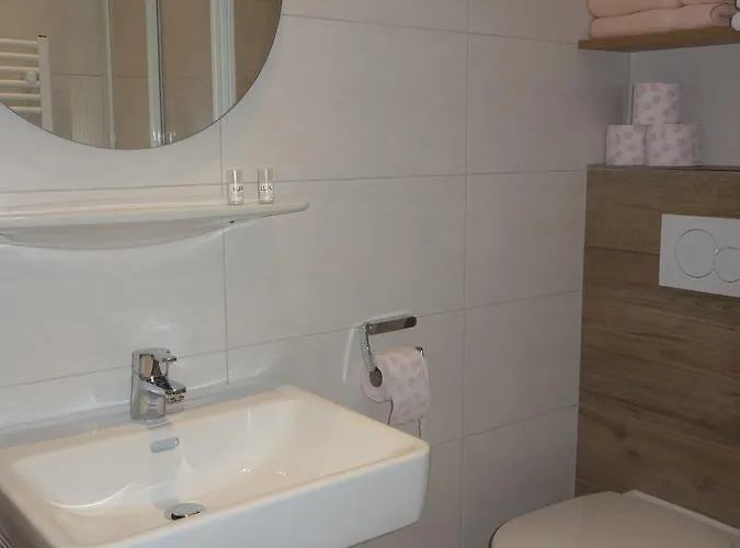 Zur Post Πανδοχείο